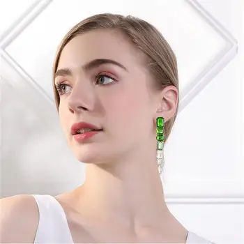 ריבוע ירוק Crystal להשתלשל עגילי אופנה אלגנטית טמפרמנט עגילים נשים מסיבה האוזן תכשיטים מתנות יום הולדת